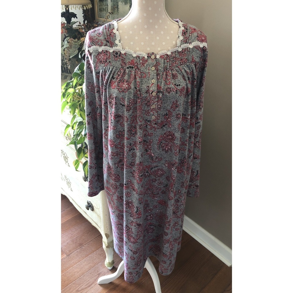 Secret Treasures Soft Gray Floral Knit Granny Nightgown Women's XL X-Large NWOT